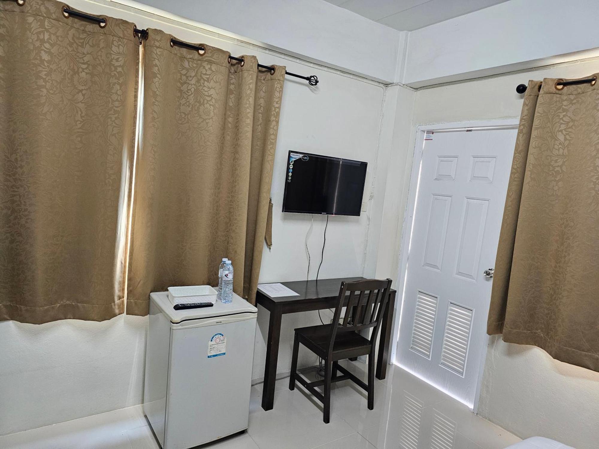 Ban Rong Khoei Si Fah At Bangsaen Hotel מראה חיצוני תמונה