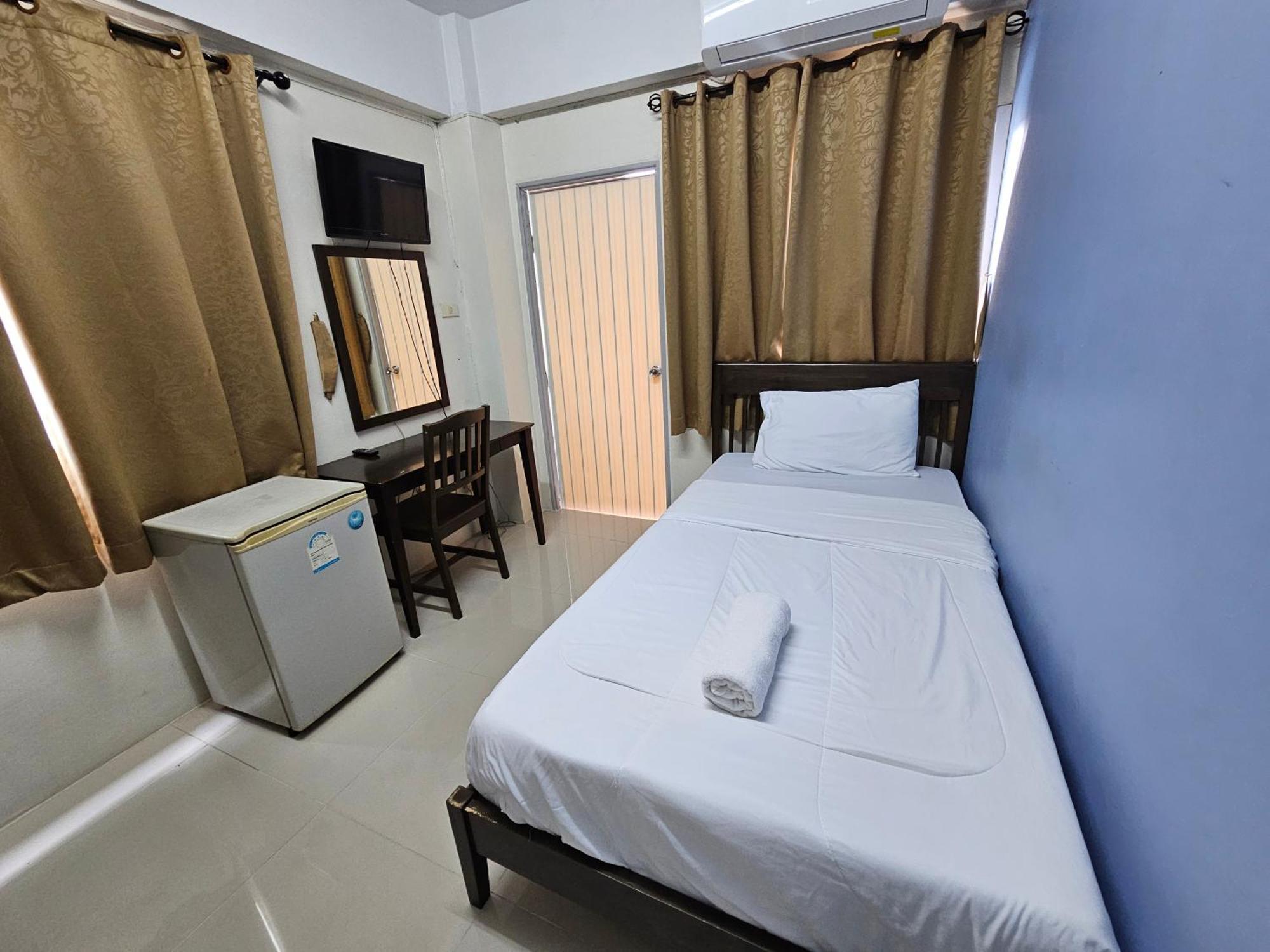 Ban Rong Khoei Si Fah At Bangsaen Hotel מראה חיצוני תמונה