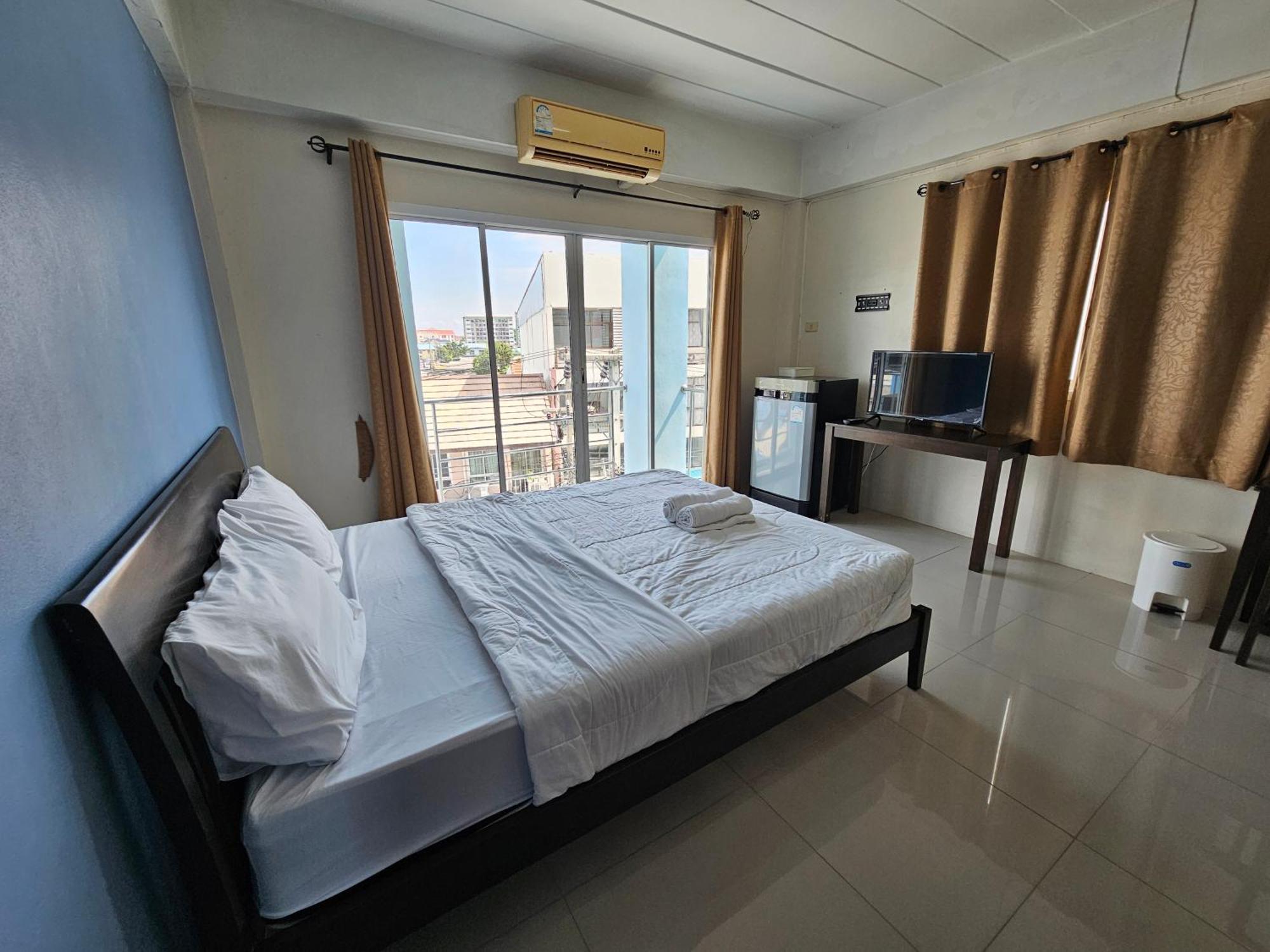 Ban Rong Khoei Si Fah At Bangsaen Hotel מראה חיצוני תמונה