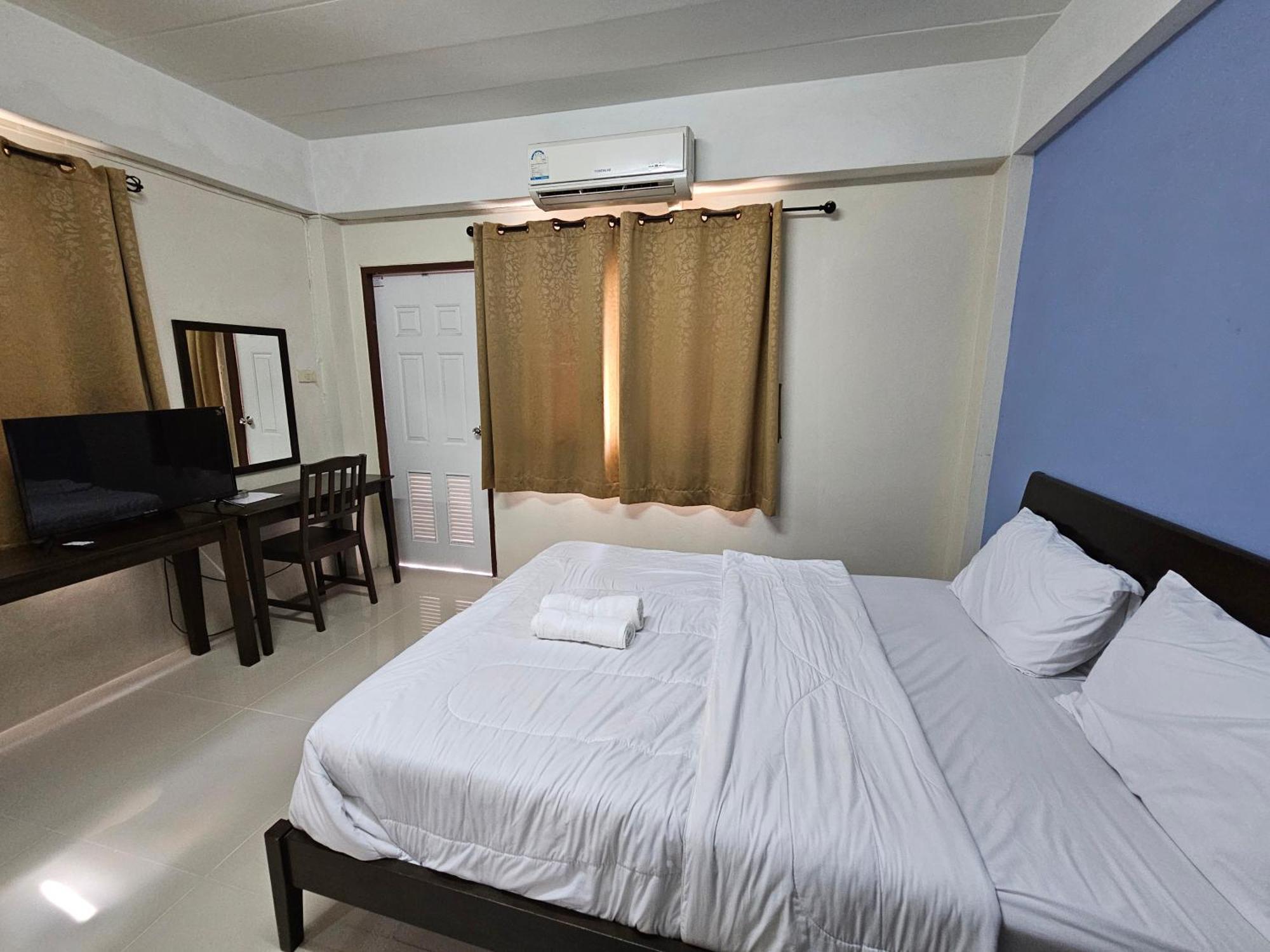 Ban Rong Khoei Si Fah At Bangsaen Hotel מראה חיצוני תמונה