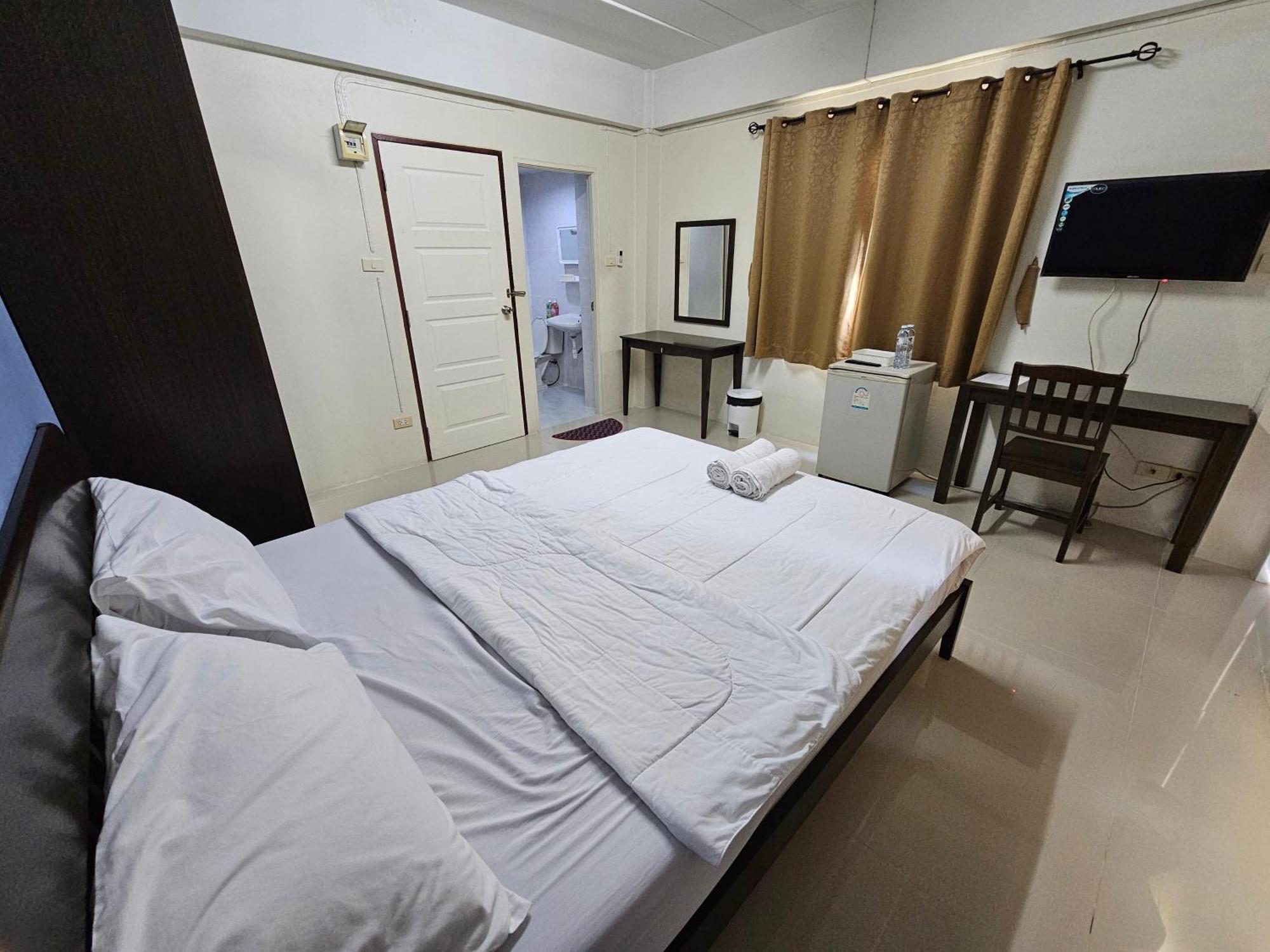 Ban Rong Khoei Si Fah At Bangsaen Hotel מראה חיצוני תמונה