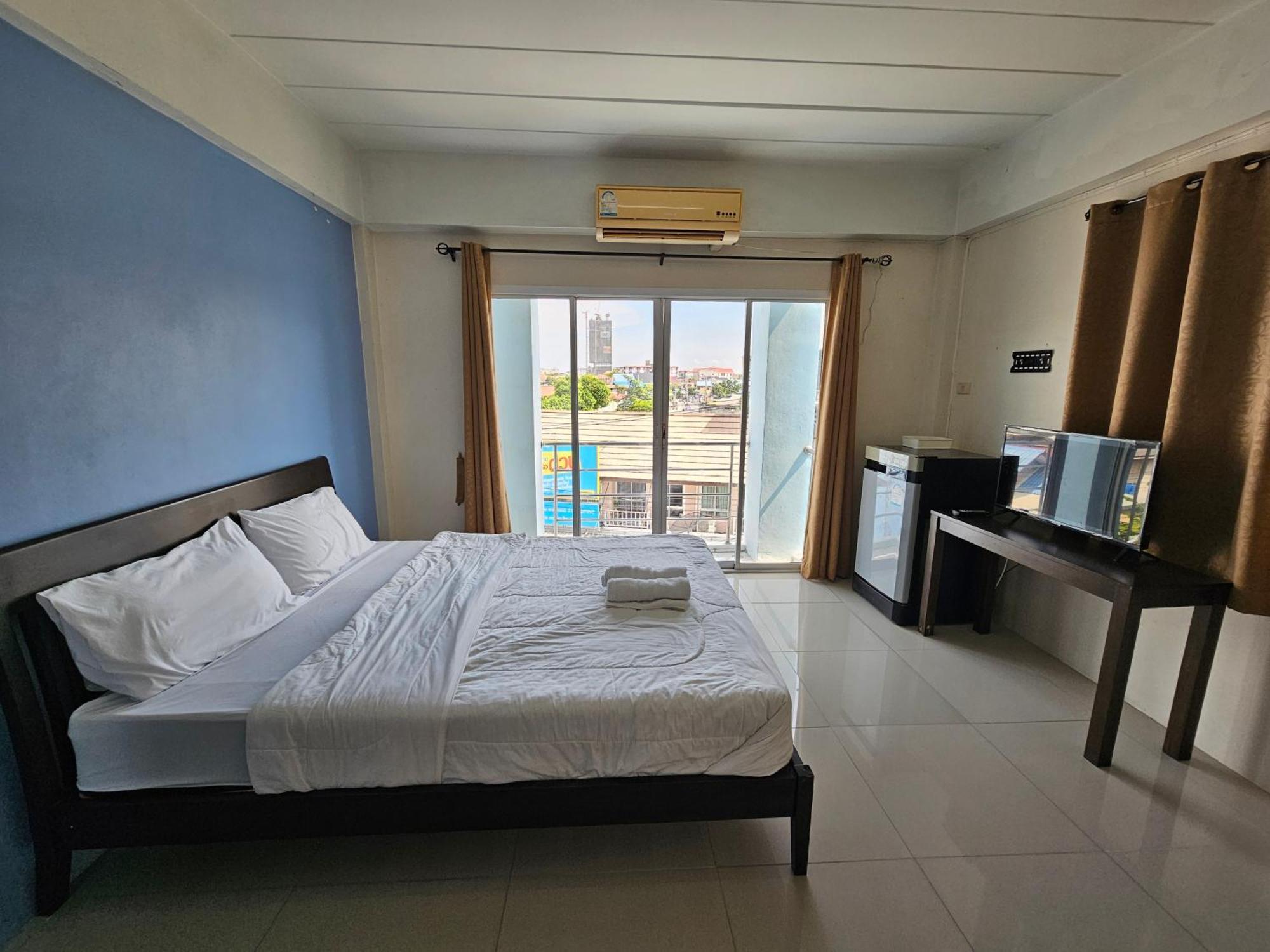 Ban Rong Khoei Si Fah At Bangsaen Hotel מראה חיצוני תמונה